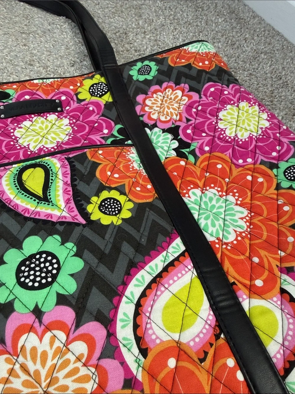 Vera Bradley paisley easy carrying